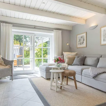 Holiday home Haushaelfte Kleines Juwel Id 383