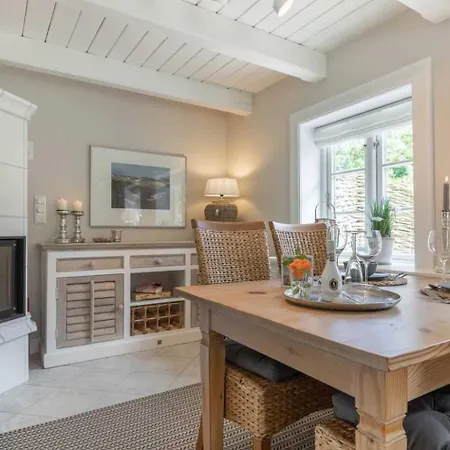 Holiday home Haushaelfte Kleines Juwel Id 383 *